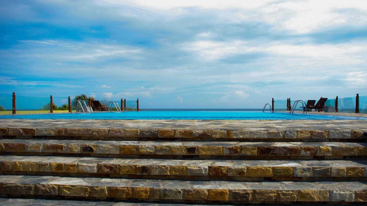 Thaulle Ayurveda Resort - Yala Tissamaharama Buitenkant foto
