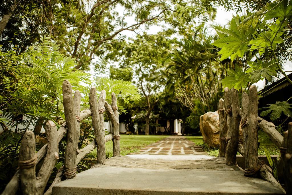 Thaulle Ayurveda Resort - Yala Tissamaharama Buitenkant foto